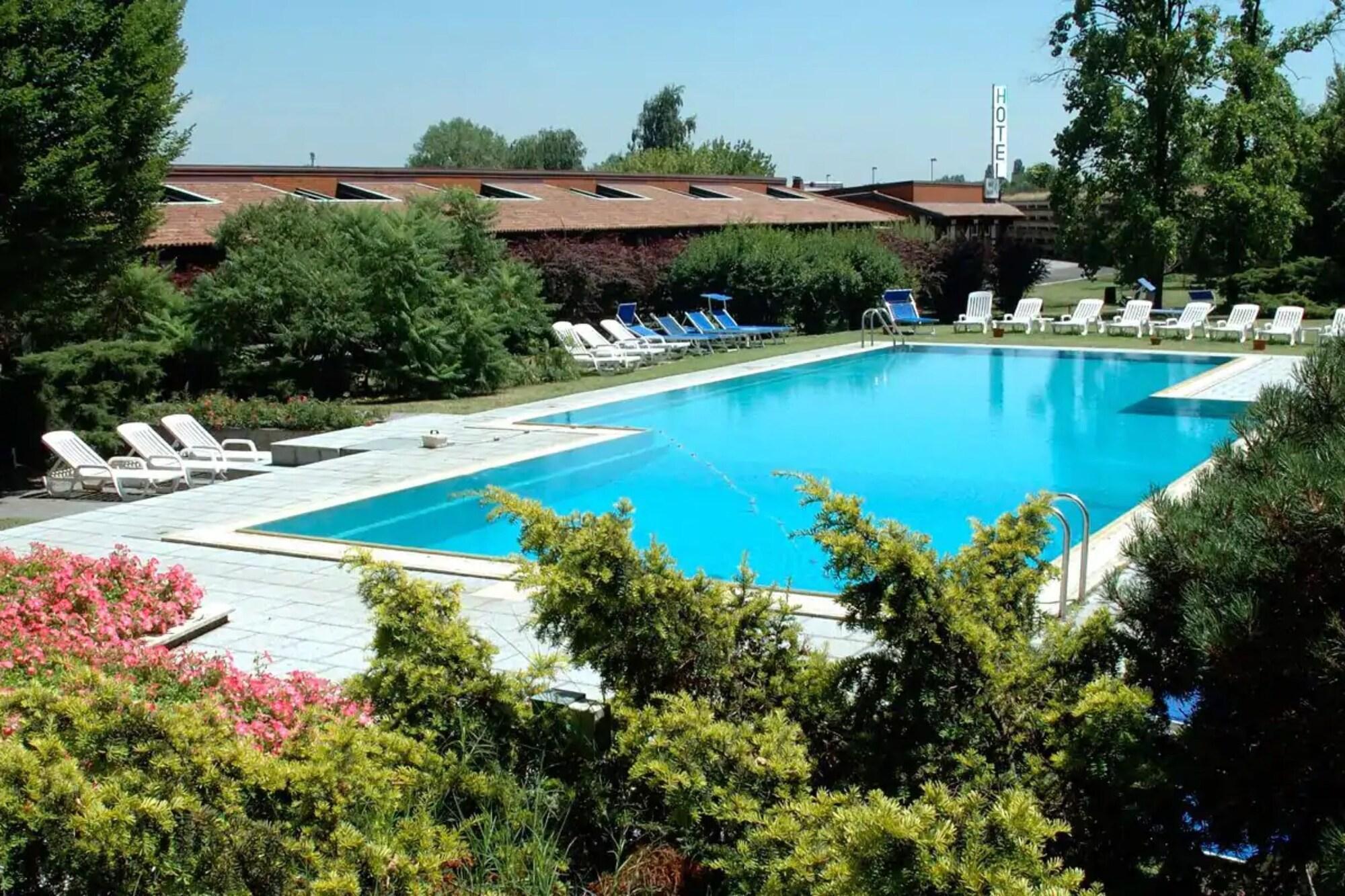 Golf Hotel Lainate Ngoại thất bức ảnh